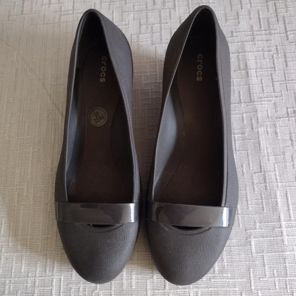 Crocs Womens Shoes Brynn Size 8M Brown Wedge.